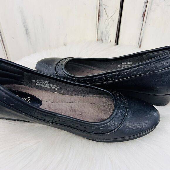 Euro Soft by Sofft Enid Black Vegan Leather Soft Soled Slip on Comfort Shoes 7M - Picture 4 of 8